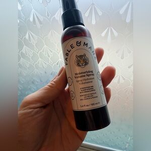 Fable & Mane moisturizing volume spray 3.4oz